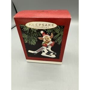 Hallmark Keepsake 1995 Hockey Pup Ornament Dog Ice Skate Hockey Stick w/ Box
